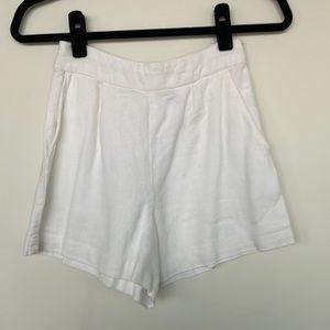 NWT A+F WHITE LINEN SHORTS